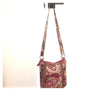 VERA BRADLEY woman’s colorful purse